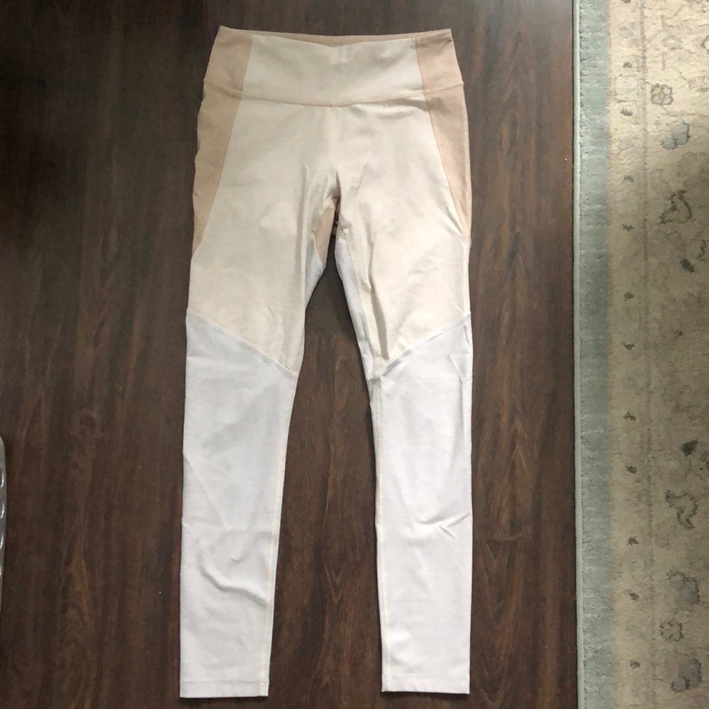 Outdoor voices leggings in oatmeal